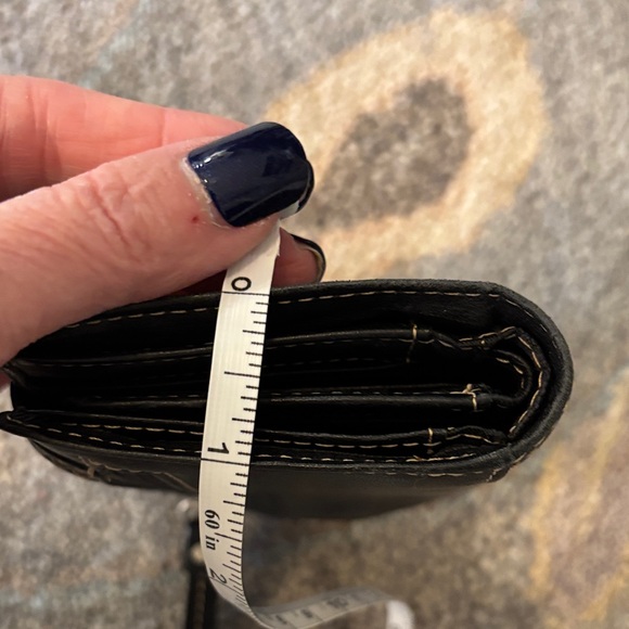 Fossil Black Leather Wallet with Contrast Stitching - Picture 9 of 9